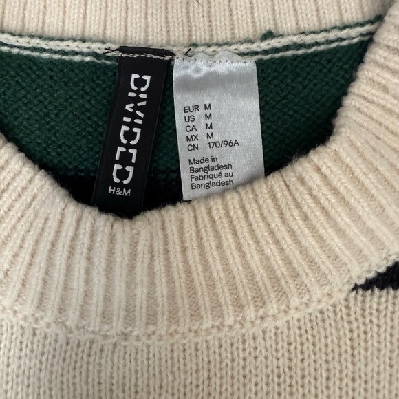 3/$30 - H&M DIVIDED - Green and Cream Beige Striped Sweater - Picture 3 of 6
